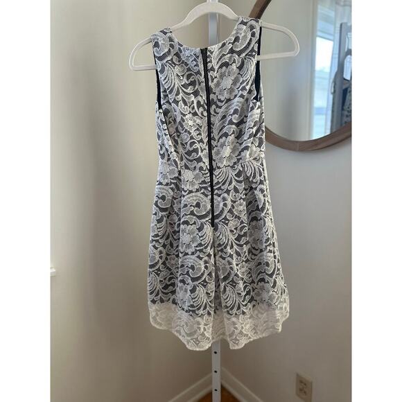 Monteau White Lace Overlay Dress Women’s Small NEW - Picture 2 of 4